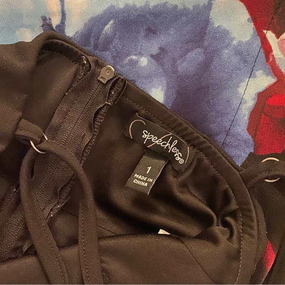 SPEECHLESS Dress - Picture 3 of 3